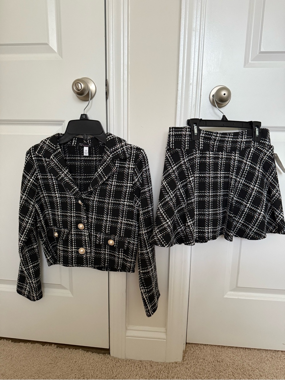 Cropped Black & White Plaid Tweed Jacket & skirt for girls Xtraordonary size 12